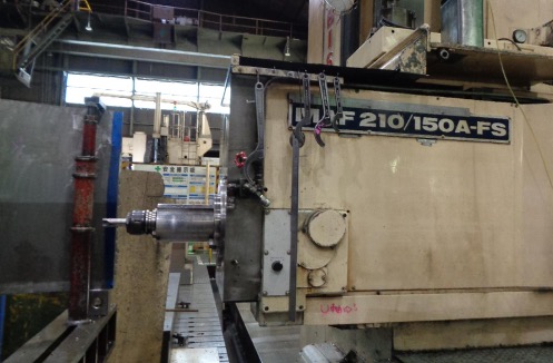 NC横中グリ盤(フロアー型) φ210/150×L10,000×H4,000